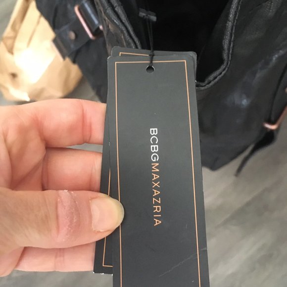 NWT BCBG MAX AZRIA hobo black leather bag - Picture 10 of 13